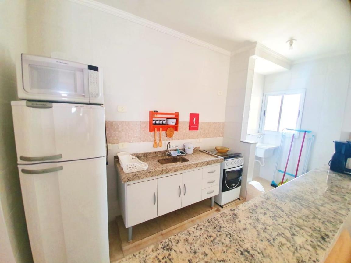 Lindo Apto Com 3 Quartos, Apenas 1 Quadra Da Praia Das Toninhas Apartment Убатуба Екстериор снимка